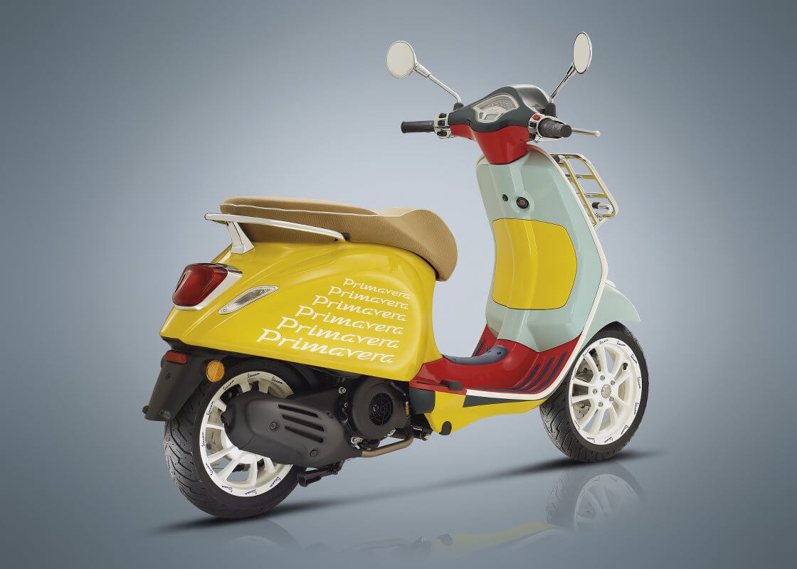 Vespa Primavera Sean Wotherspoon